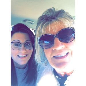 Meet your Posher, Brandi